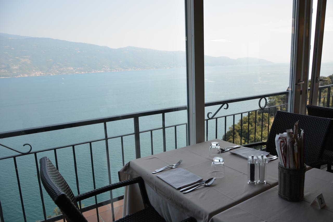 Hotel La Terrazzina Gargnano Exterior photo